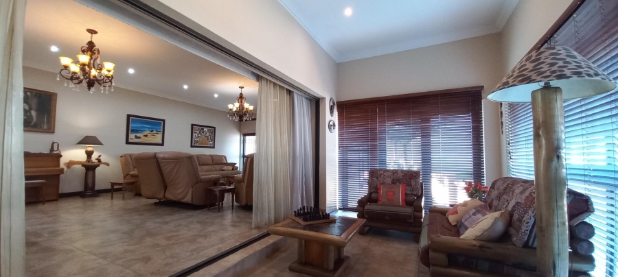 4 Bedroom Property for Sale in Hartenbos Heuwels Western Cape